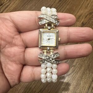 Working Vintage Ladies Gruen‎ Faux Pearls Watch Goldtone  fancy Bracelet 21mm